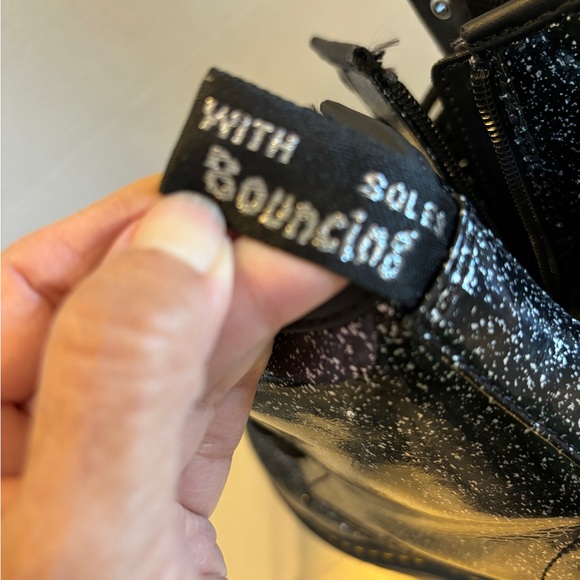 Doc Marten Gray, speckle boots🥾 bouncy soul air walk - Picture 5 of 12